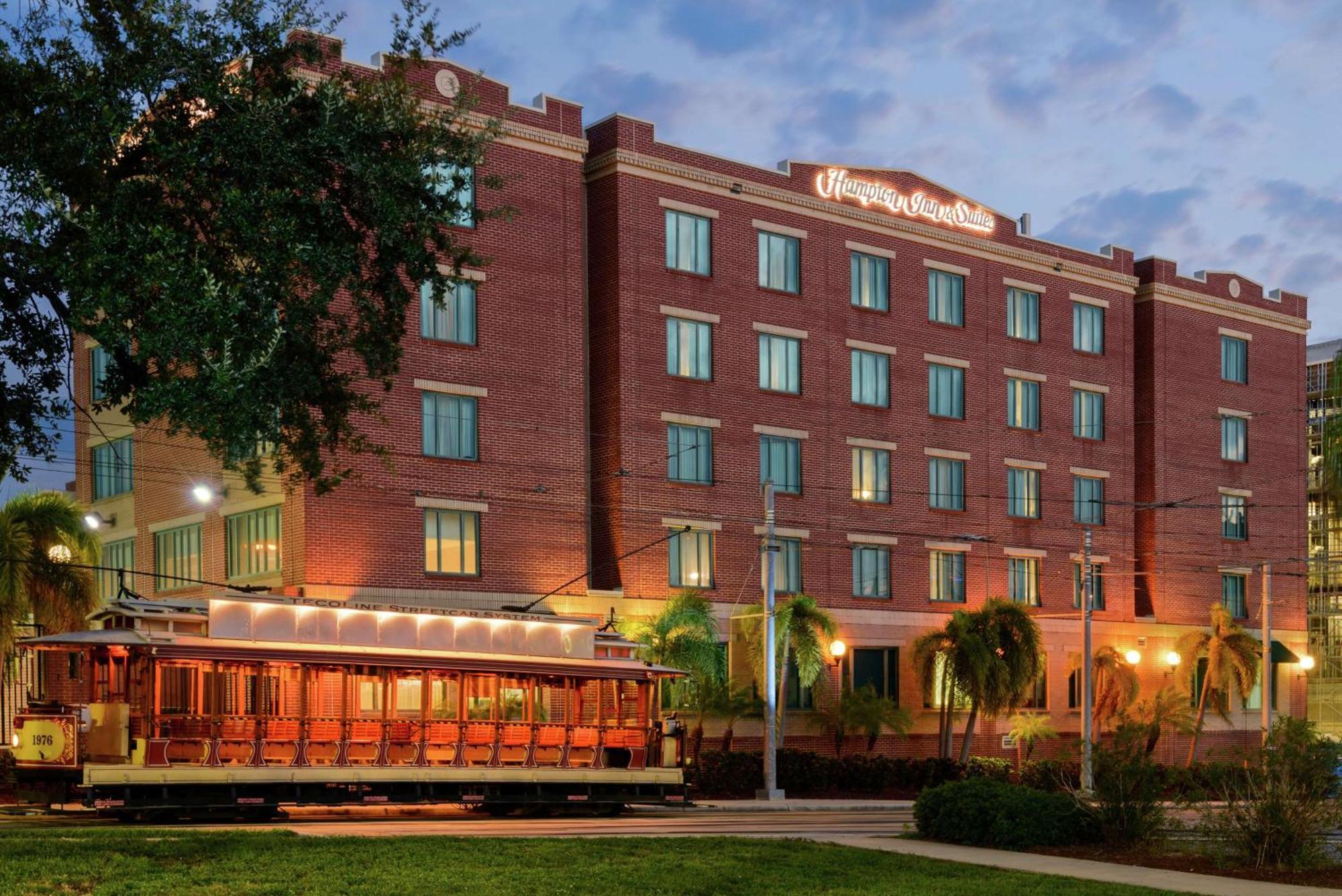 Hampton Inn & Suites Tampa Ybor City Downtown Exterior foto